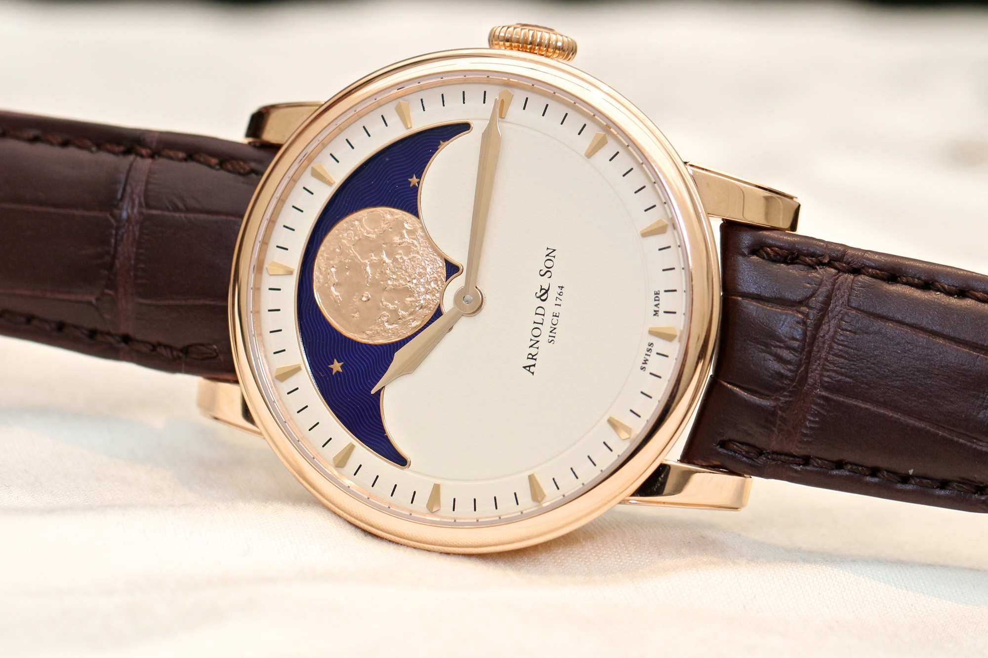 Arnold & Son HM Perpetual Moon