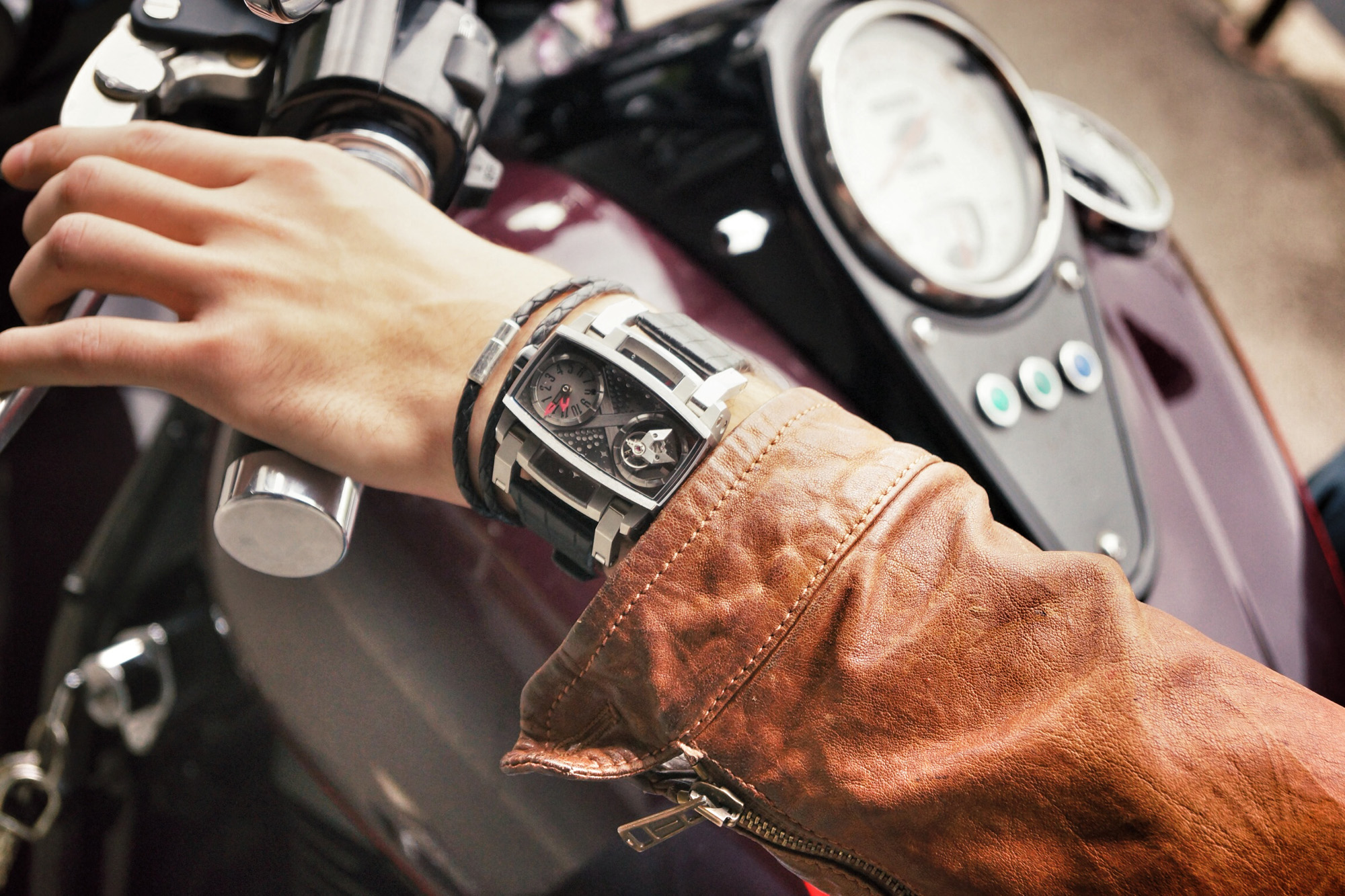 RJ-Romain Jerome Moon Orbiter - Montre au poignet