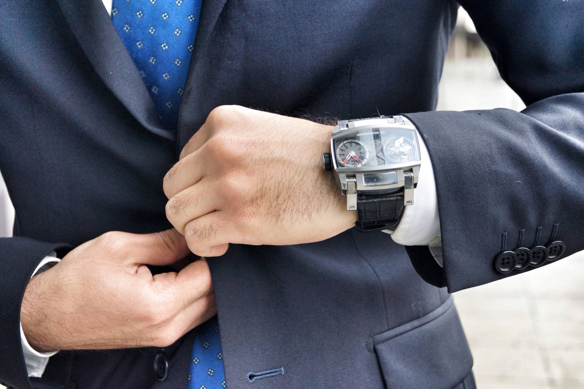 RJ-Romain Jerome Moon Orbiter - Montre au poignet
