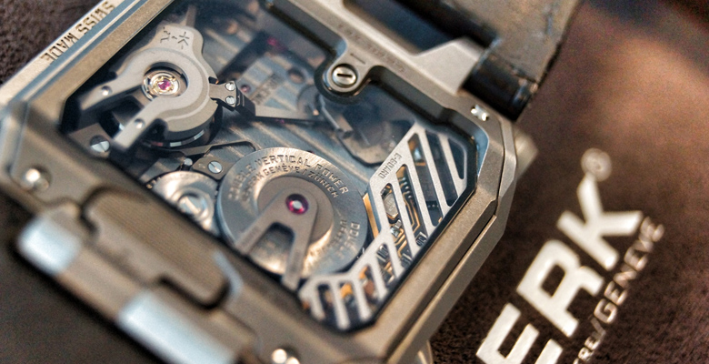Urwerk UR-CC1 et EMC - L’évolution de l’horlogerie mécanique